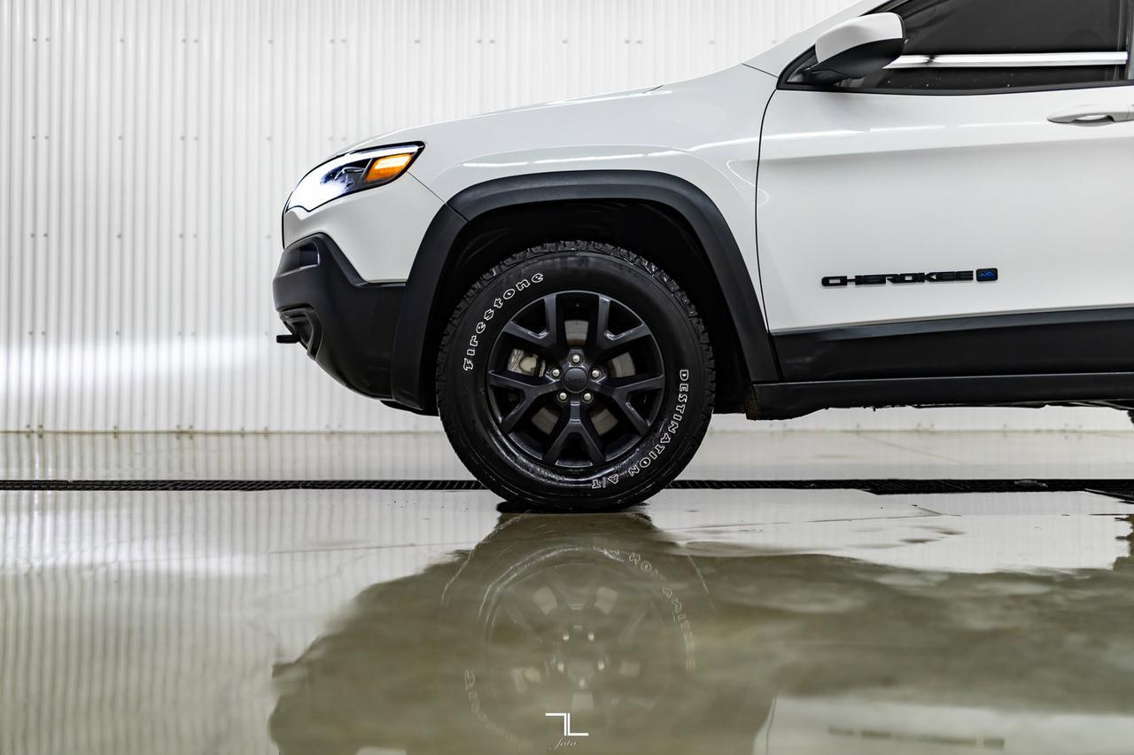 2019 Jeep Cherokee 4x4 Upland BCam Heated Seats Red Deer AB