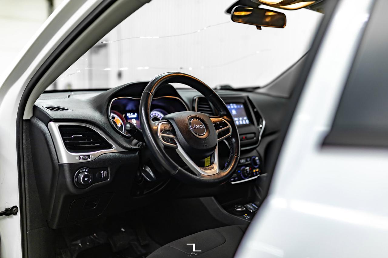 2019 Jeep Cherokee 4x4 Upland BCam Heated Seats Red Deer AB