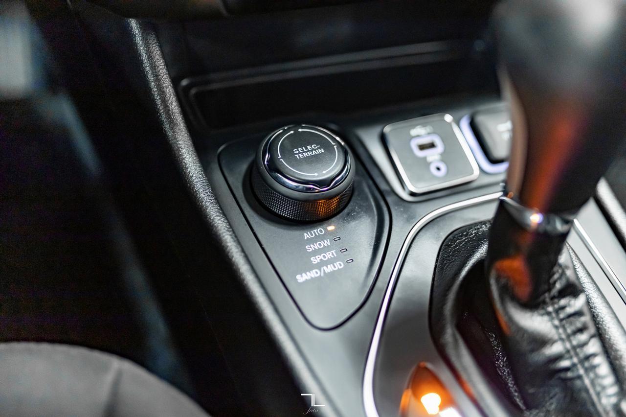 2019 Jeep Cherokee 4x4 Upland BCam Heated Seats Red Deer AB