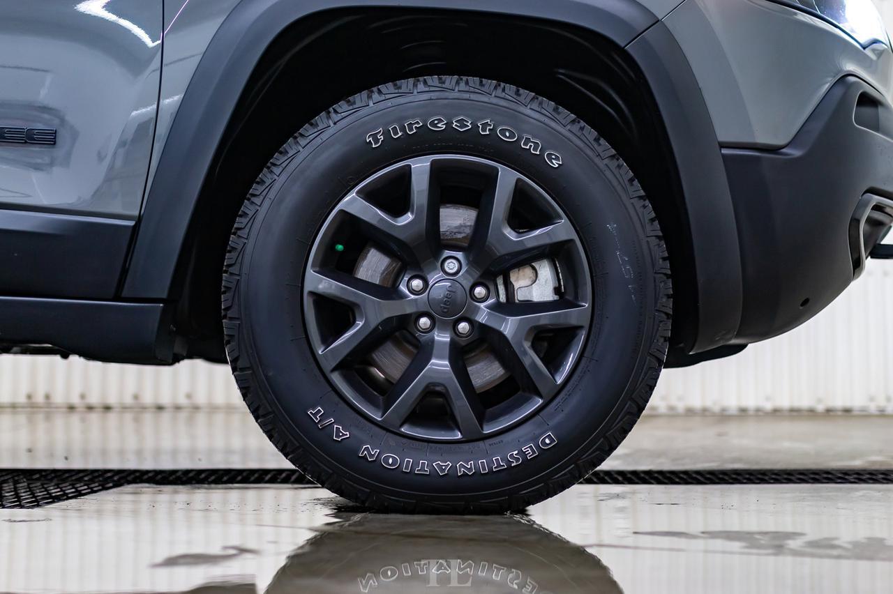 2019 Jeep Cherokee 4x4 Upland BCam Red Deer AB