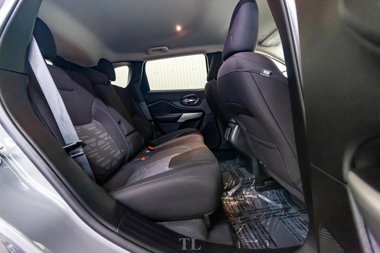 2019 Jeep Cherokee 4x4 Upland BCam Red Deer AB