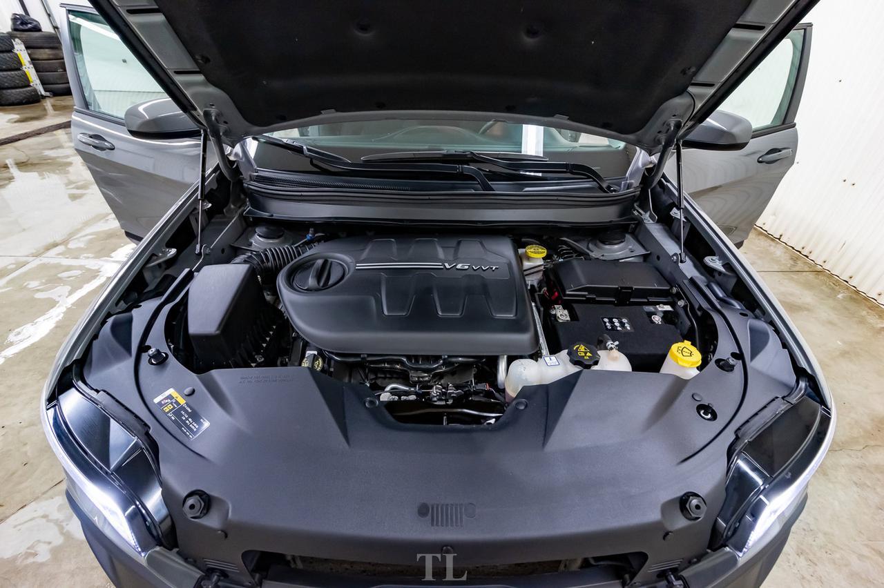 2019 Jeep Cherokee 4x4 Upland BCam Red Deer AB