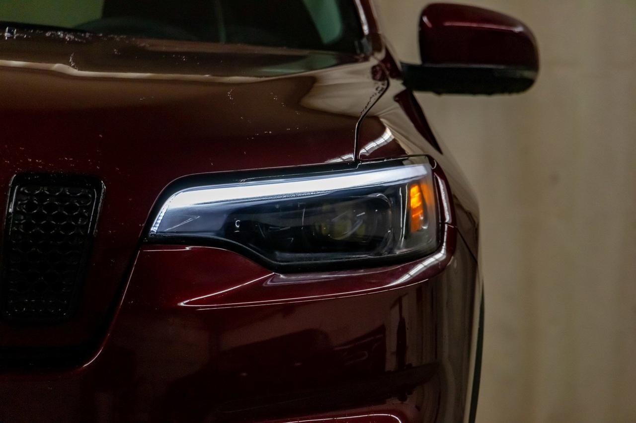 2019 Jeep Cherokee AWD Altitude Nav Roof BCam Red Deer AB