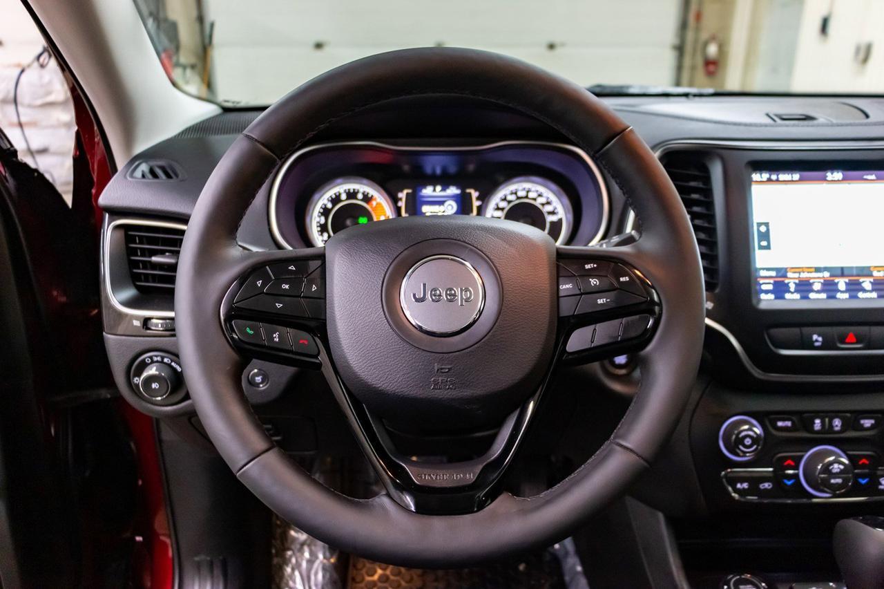 2019 Jeep Cherokee AWD Altitude Nav Roof BCam Red Deer AB