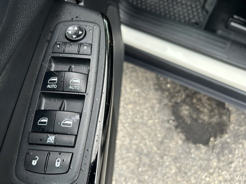 2019 Jeep Cherokee Altitude - 1 OWNER - V6 - SUNROOF Whitinsville MA