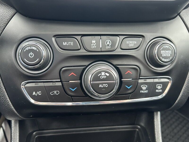 2019 Jeep Cherokee Altitude - 1 OWNER - V6 - SUNROOF Whitinsville MA