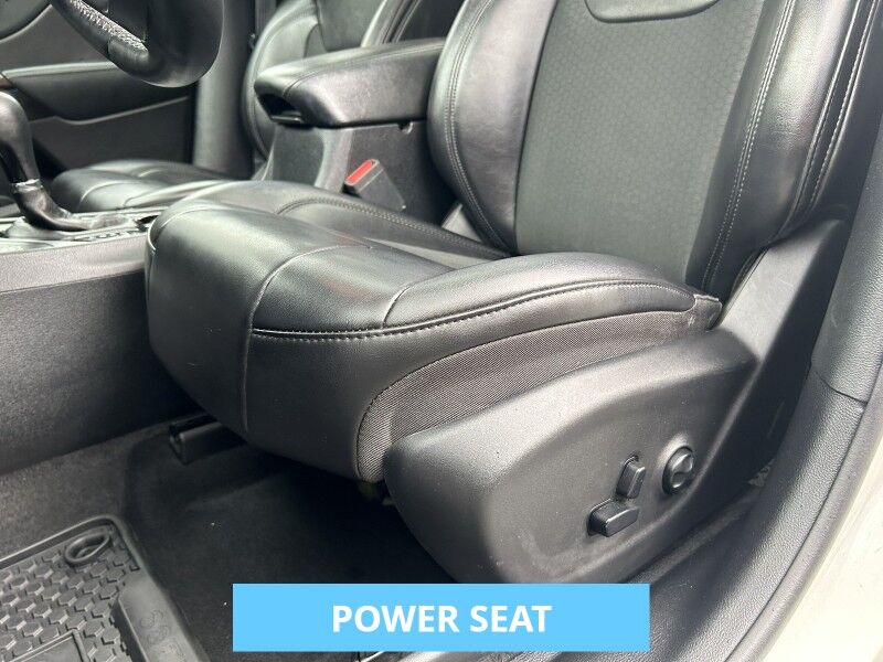 2019 Jeep Cherokee Altitude - 1 OWNER - V6 - SUNROOF Whitinsville MA