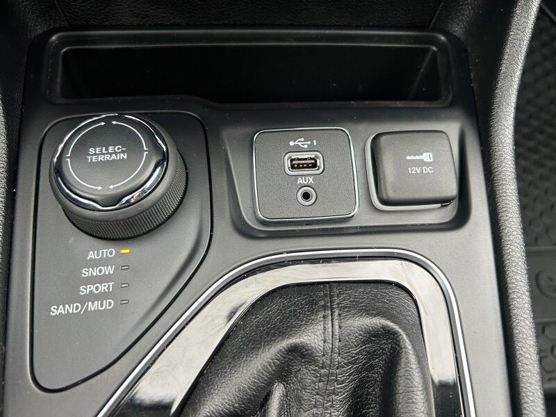 2019 Jeep Cherokee Altitude - 1 OWNER - V6 - SUNROOF Whitinsville MA