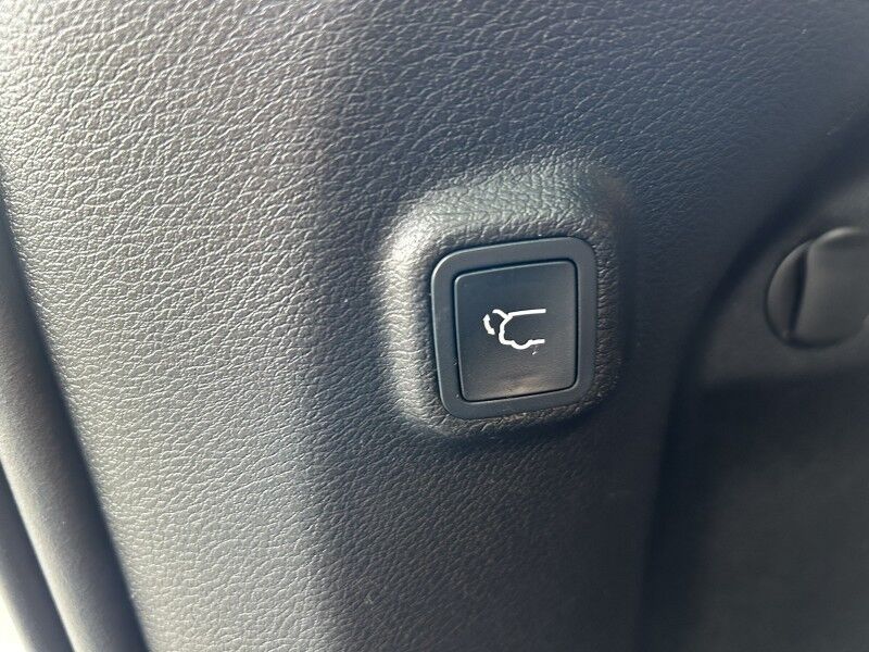 2019 Jeep Cherokee Altitude - 1 OWNER - V6 - SUNROOF Whitinsville MA