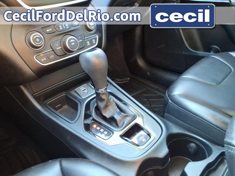 2019 Jeep Cherokee Altitude Del Rio TX