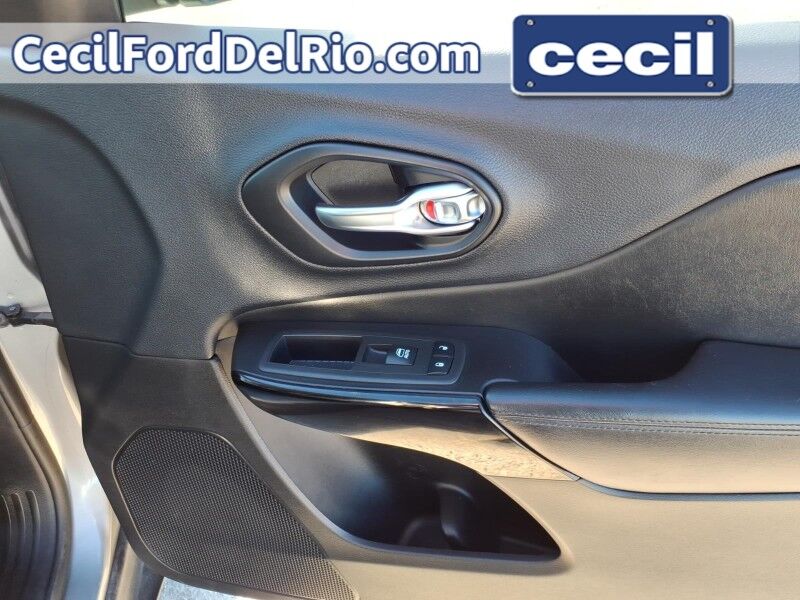 2019 Jeep Cherokee Altitude Del Rio TX