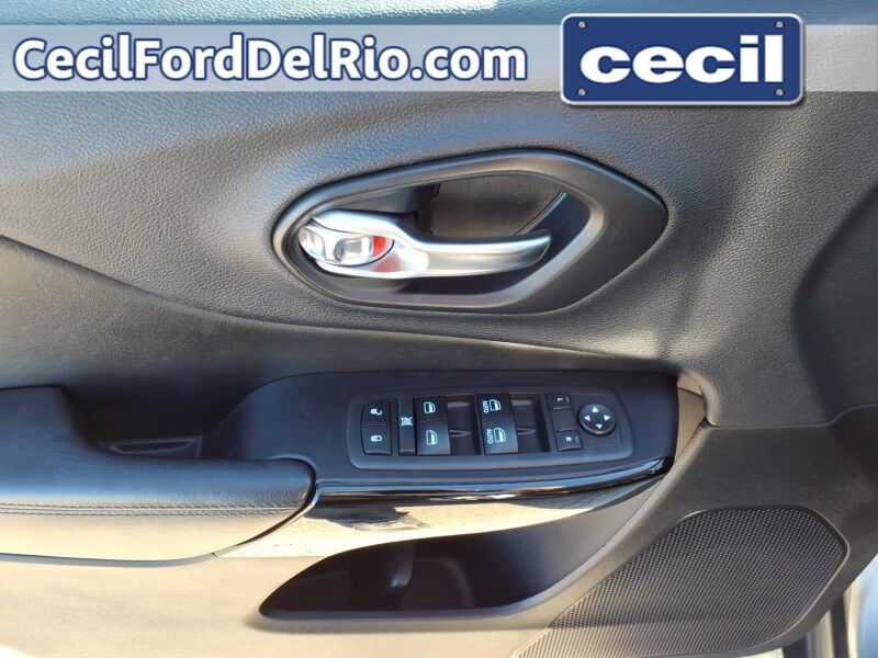 2019 Jeep Cherokee Altitude Del Rio TX