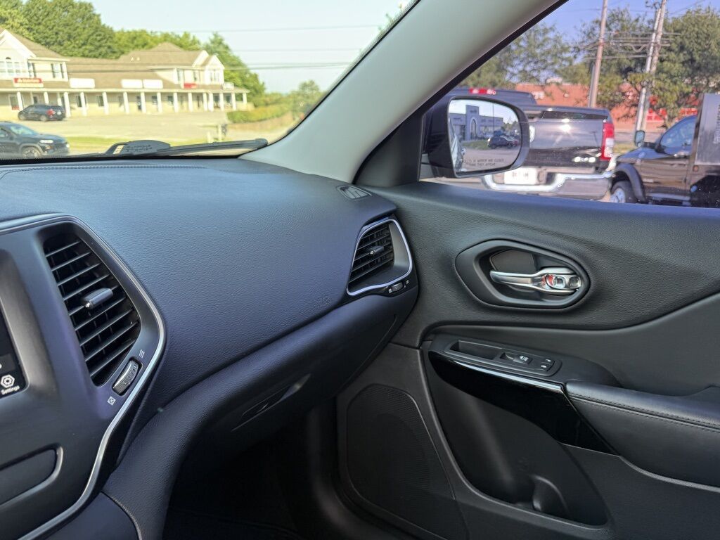 2019 Jeep Cherokee Altitude Crestwood KY