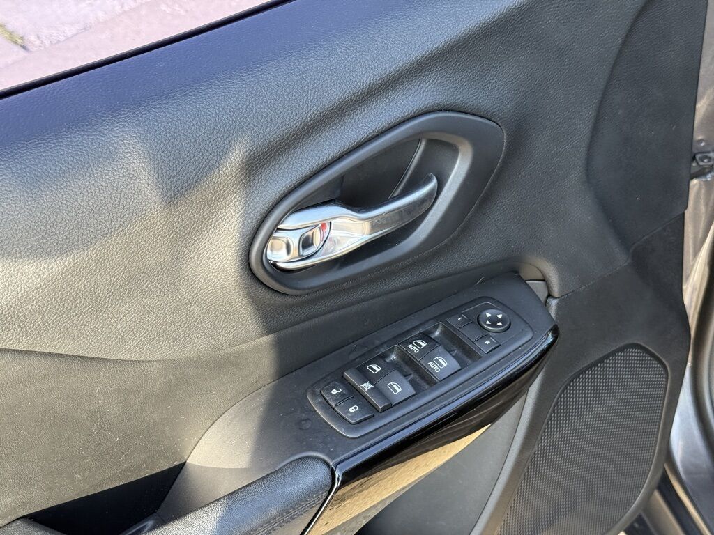 2019 Jeep Cherokee Altitude Crestwood KY