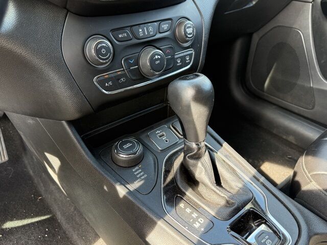 2019 Jeep Cherokee Altitude Crestwood KY