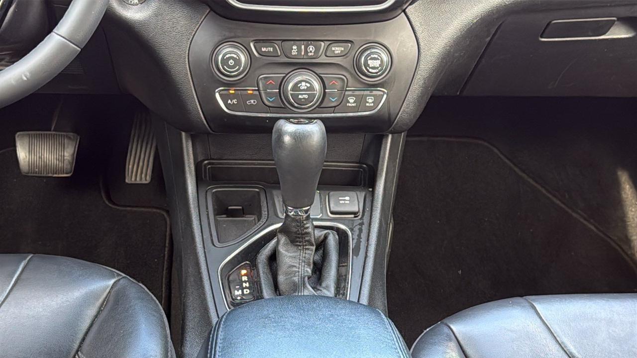 2019 Jeep Cherokee Altitude San Antonio TX