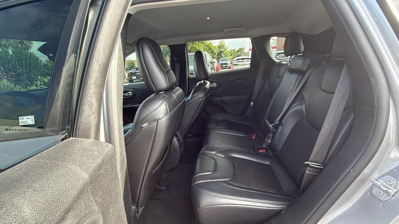 2019 Jeep Cherokee Altitude San Antonio TX