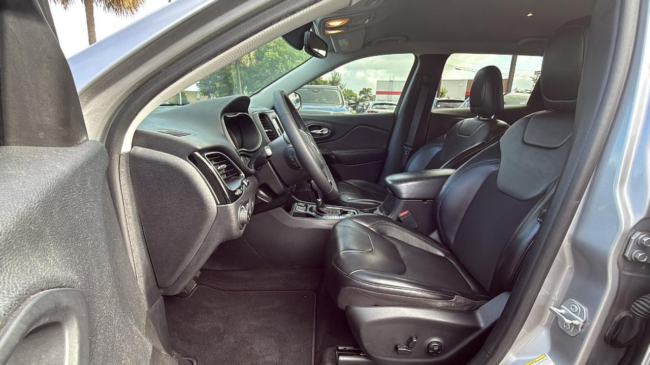2019 Jeep Cherokee Altitude San Antonio TX