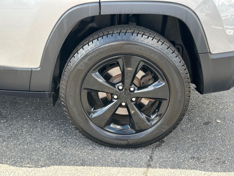2019 Jeep Cherokee Altitude Worcester MA