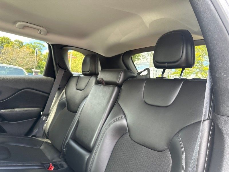 2019 Jeep Cherokee Altitude Worcester MA