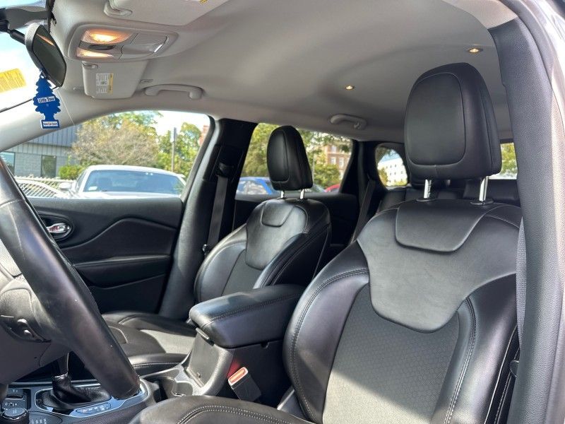2019 Jeep Cherokee Altitude Worcester MA