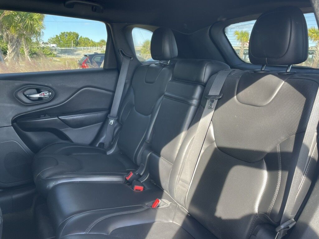 2019 Jeep Cherokee High Altitude~4X4~ADAPTIVE CRUISE CONTROL~APPROCH LIGHTS~BLIND SPOT WARNING~BUCKETS SEATS~COOLED SEATS~DRIVER ASSISTANCE PACKAGE~HEATED SEATS~PREMIUM SOUND SYSTEM~REMOTE ENGINE START Sarasota FL