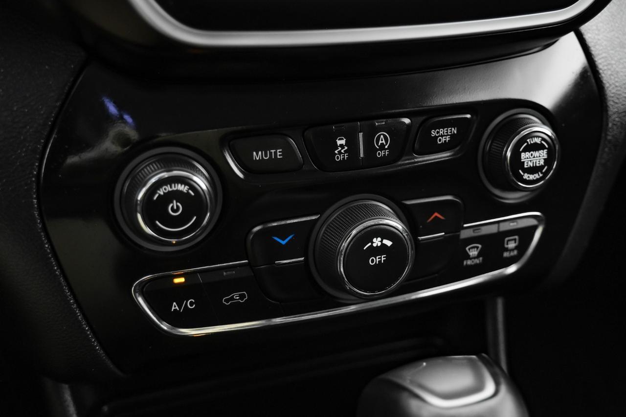 2019 Jeep Cherokee LATITUDE PLUS BLIND SPOT ASSIST REAR CAMERA KEYLESS STRAT BLUETOOTH POWER DRIVER SEAT Carrollton TX