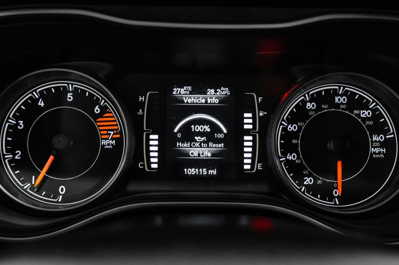 2019 Jeep Cherokee LATITUDE PLUS BLIND SPOT ASSIST REAR CAMERA KEYLESS STRAT BLUETOOTH POWER DRIVER SEAT Carrollton TX