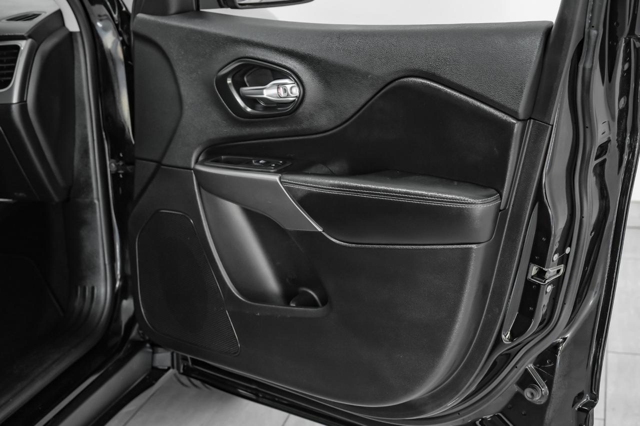 2019 Jeep Cherokee LATITUDE PLUS BLIND SPOT ASSIST REAR CAMERA KEYLESS STRAT BLUETOOTH POWER DRIVER SEAT Carrollton TX