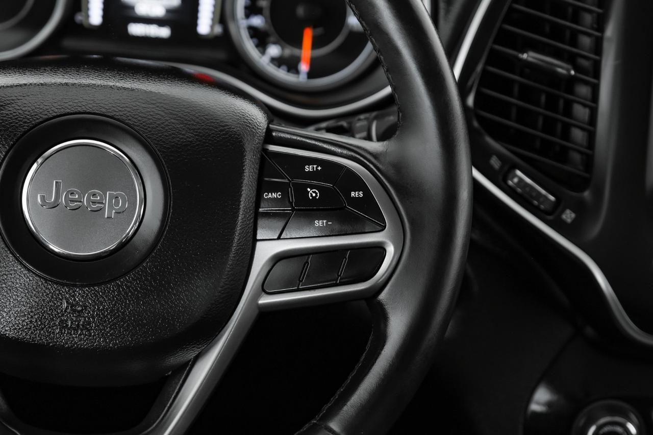 2019 Jeep Cherokee LATITUDE PLUS BLIND SPOT ASSIST REAR CAMERA KEYLESS STRAT BLUETOOTH POWER DRIVER SEAT Carrollton TX