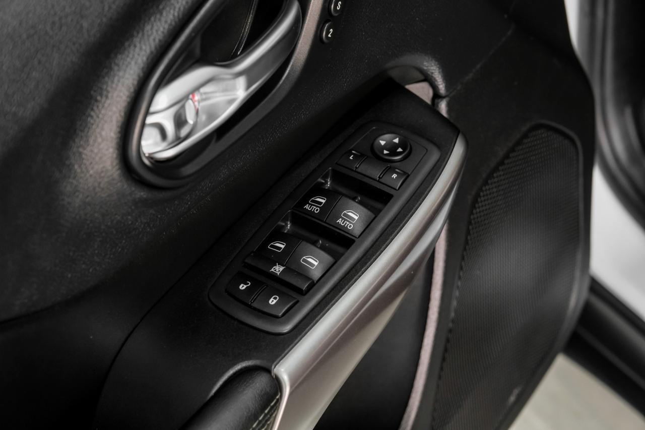 2019 Jeep Cherokee LIMITED 4WD BLIND SPOT LEATHER HEATED SEATS REAR CAMERA KEYLESS STRAT POWER LIFTGATE Carrollton TX
