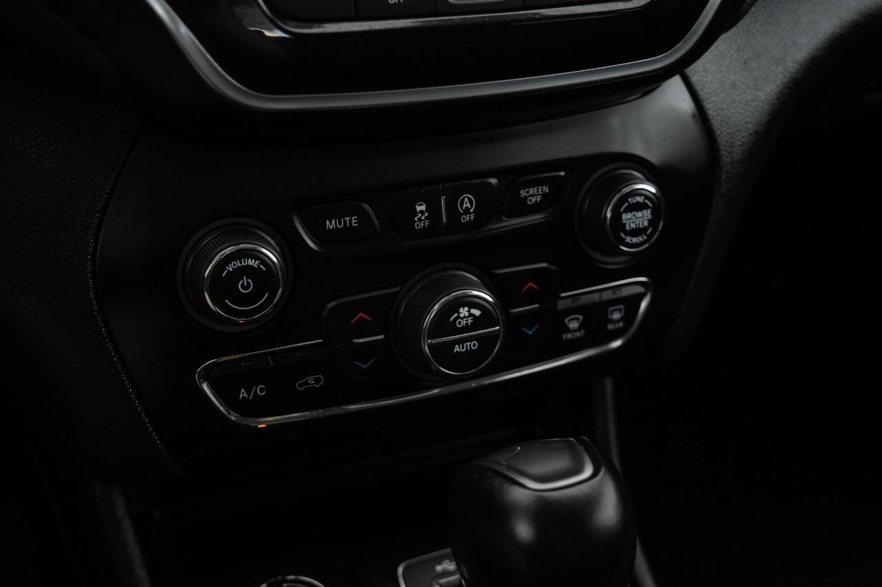 2019 Jeep Cherokee LIMITED 4WD BLIND SPOT NAVIGATION LEATHER HEATED SEATS REAR CAME Carrollton TX