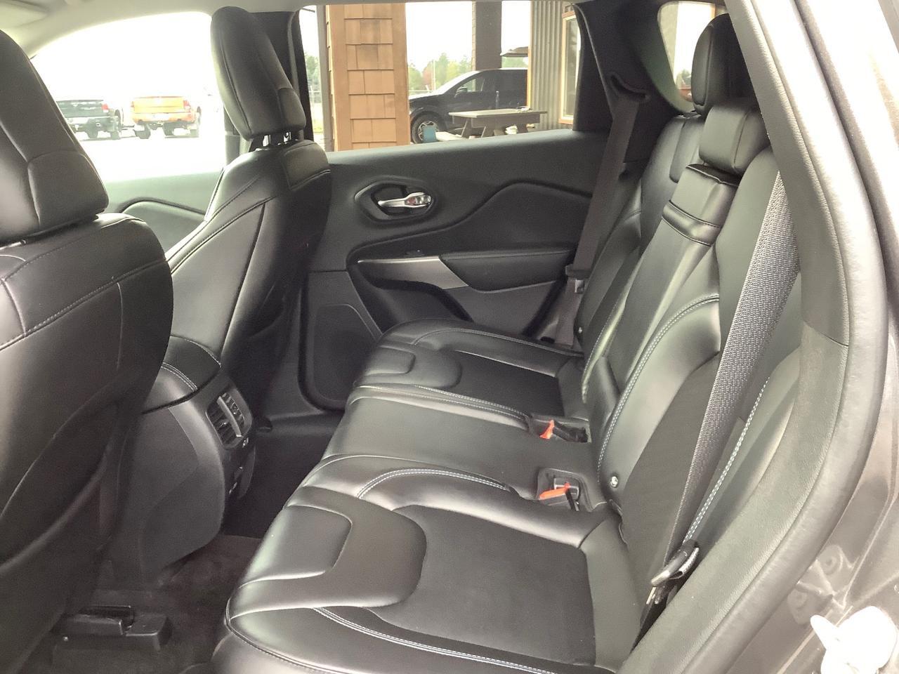 2019 Jeep Cherokee Latitude Plus 4x4 Hayden ID