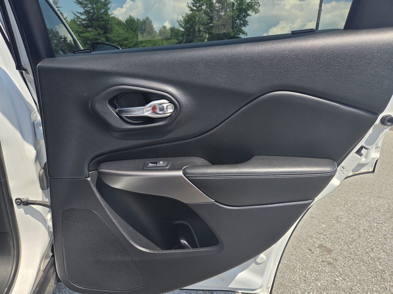 2019 Jeep Cherokee Latitude Plus Charlton MA