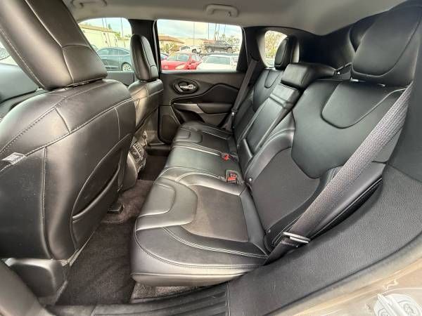 2019 Jeep Cherokee Latitude Plus FWD Mesa AZ