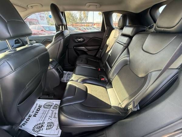 2019 Jeep Cherokee Latitude Plus FWD Mesa AZ