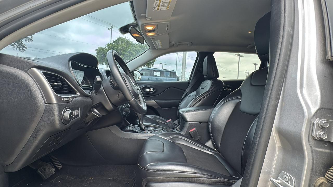 2019 Jeep Cherokee Latitude Plus  Selma TX