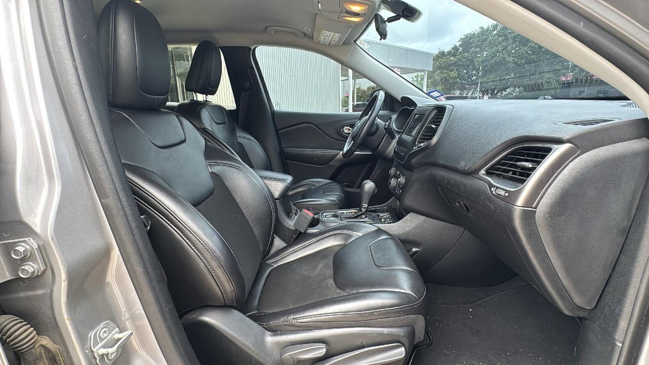 2019 Jeep Cherokee Latitude Plus  Selma TX