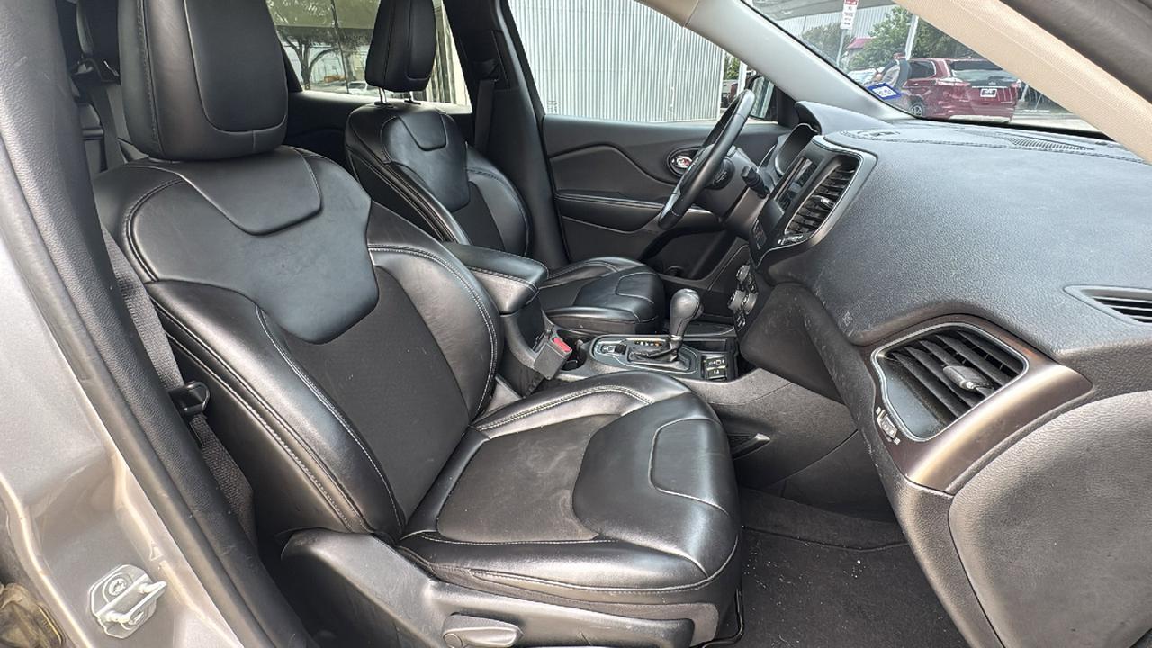 2019 Jeep Cherokee Latitude Plus  Selma TX