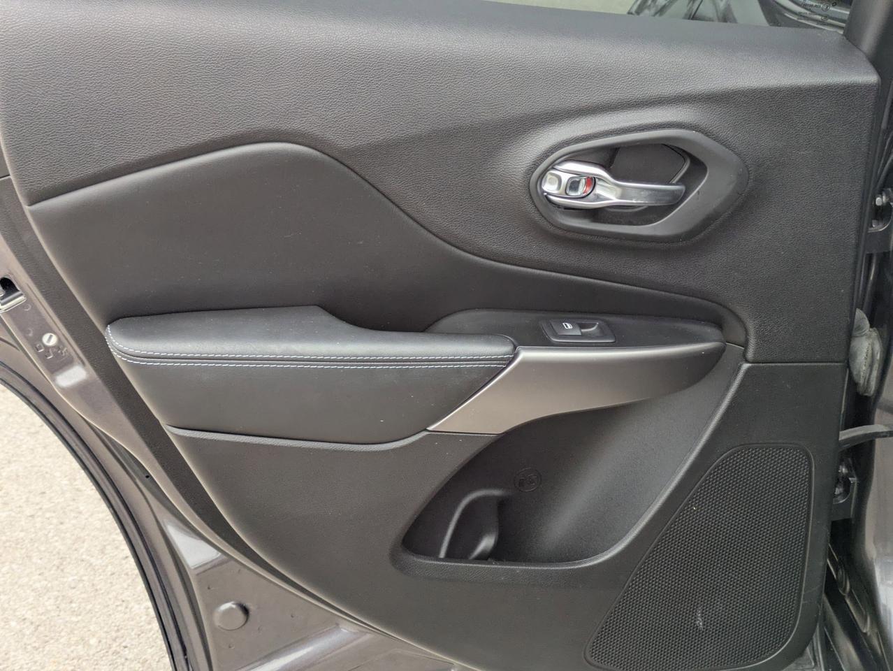 2019 Jeep Cherokee Latitude Plus Castroville TX