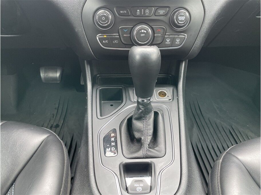 2019 Jeep Cherokee Latitude Plus Sport Utility 4D Port Orchard WA