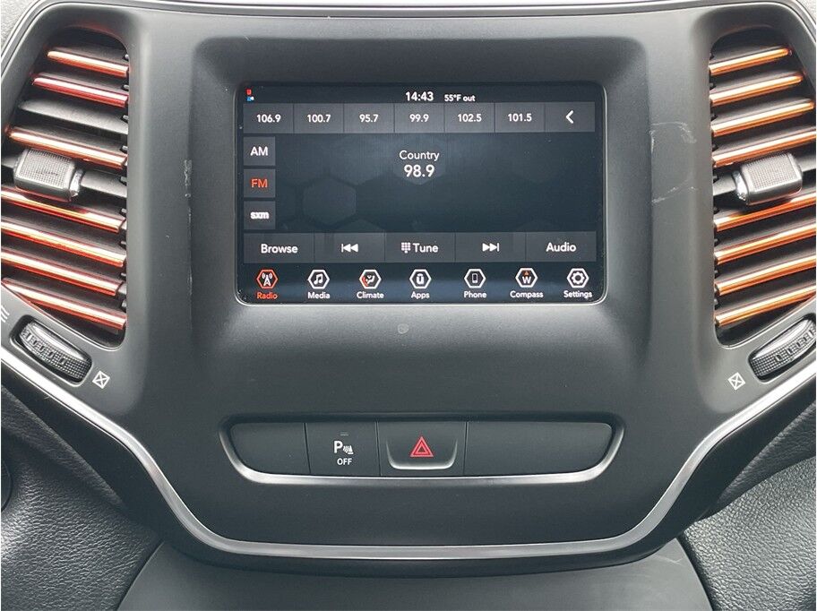 2019 Jeep Cherokee Latitude Plus Sport Utility 4D Port Orchard WA
