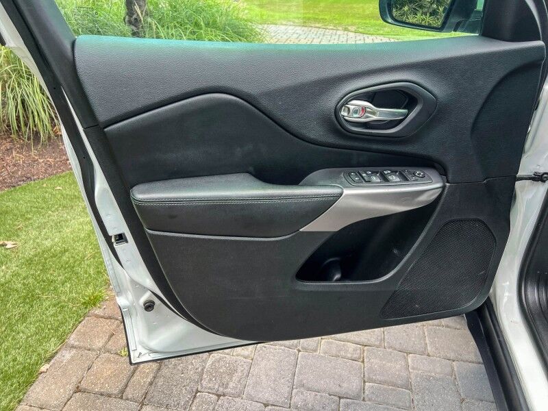 2019 Jeep Cherokee Latitude Plus Wilmington NC