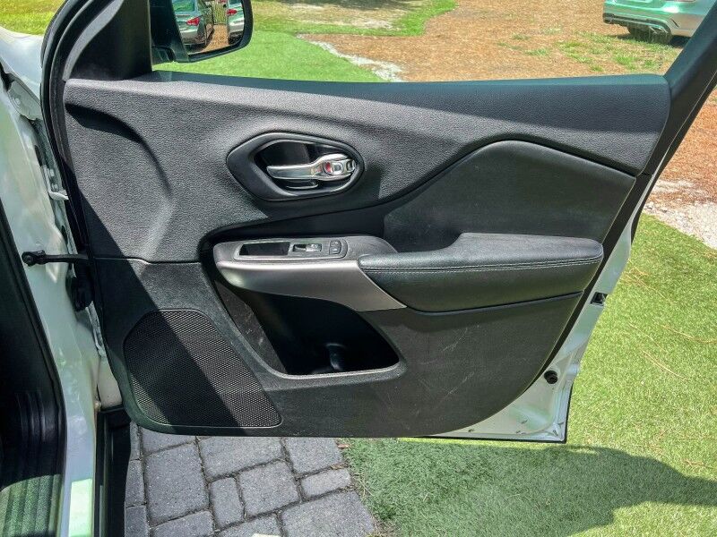 2019 Jeep Cherokee Latitude Plus Wilmington NC