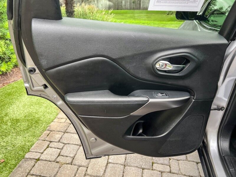 2019 Jeep Cherokee Latitude Plus Wilmington NC