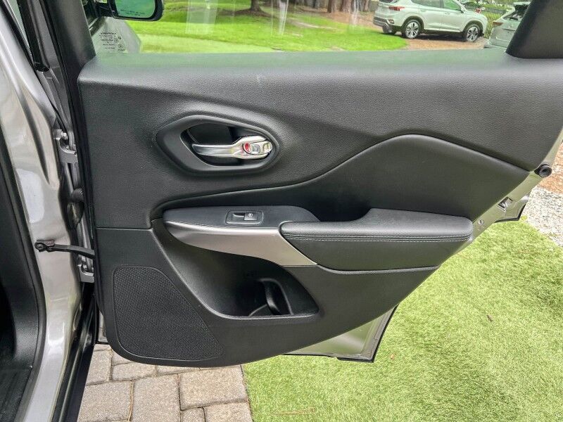 2019 Jeep Cherokee Latitude Plus Wilmington NC