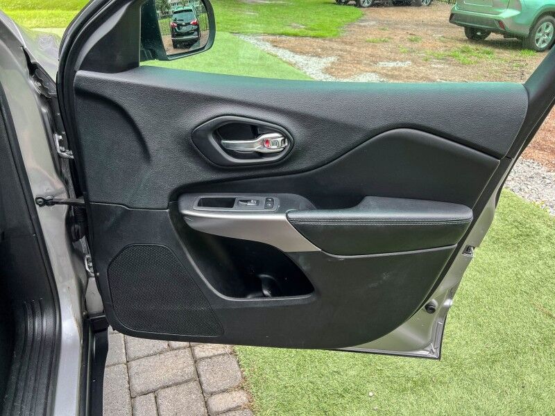 2019 Jeep Cherokee Latitude Plus Wilmington NC