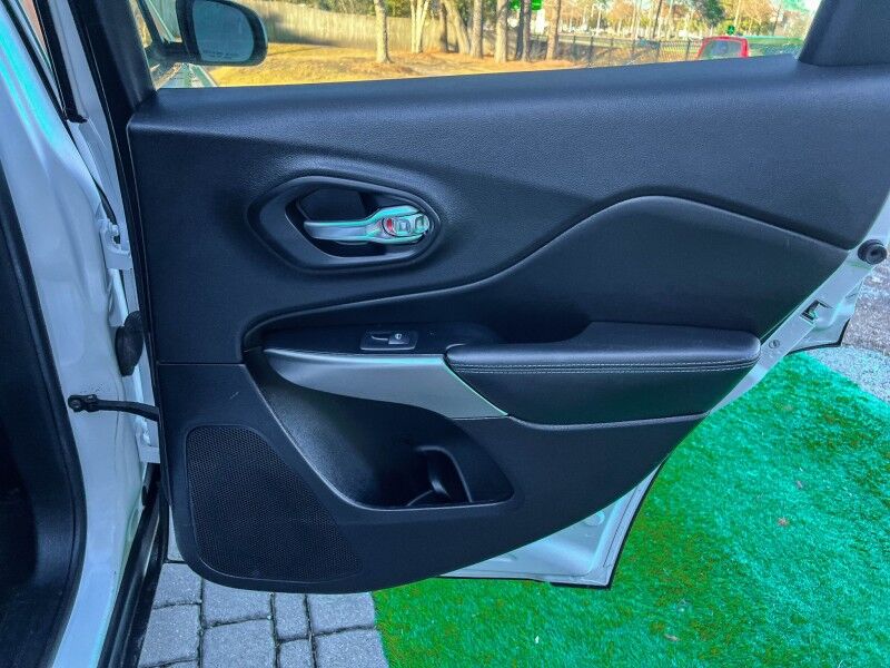 2019 Jeep Cherokee Latitude Plus Wilmington NC