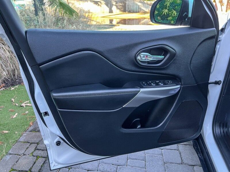 2019 Jeep Cherokee Latitude Plus Wilmington NC