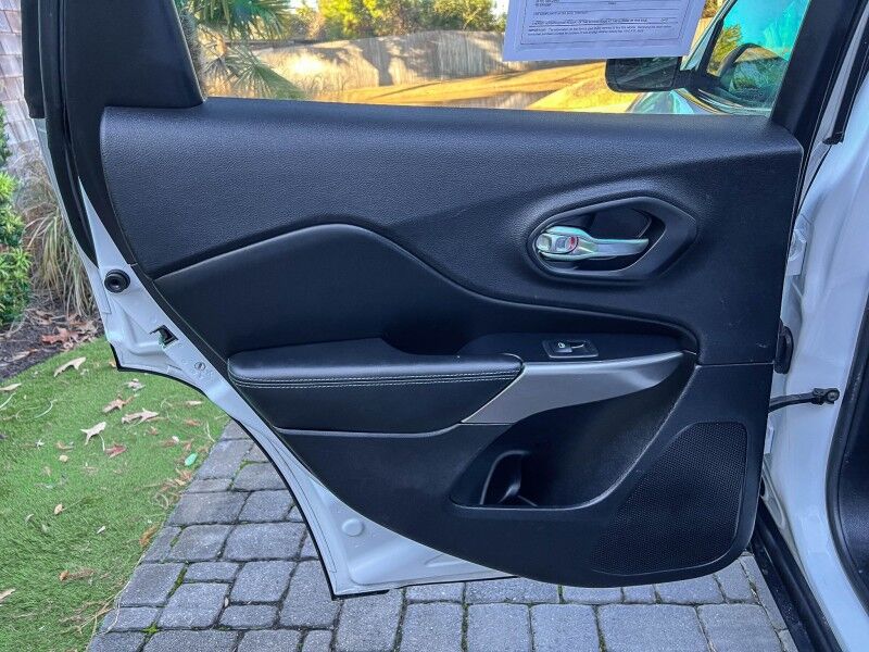 2019 Jeep Cherokee Latitude Plus Wilmington NC